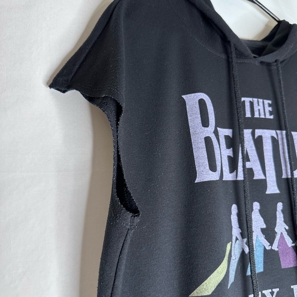 The Beatles Abbey Road Cropped Tank - Picture 5 of 5